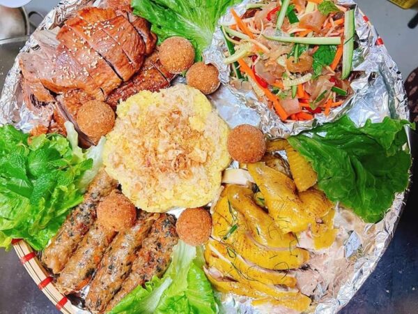 đặt tiệc đám giỗ