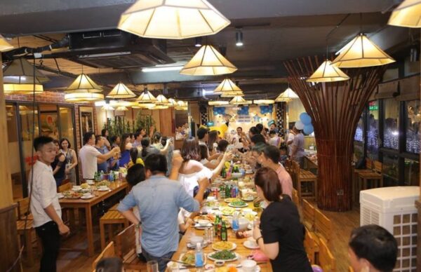 đặt tiệc liên hoan