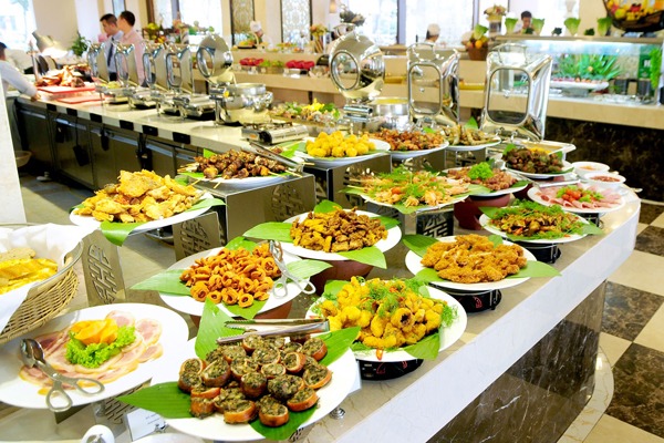 Tổ chức tiệc buffet tại nhà mới lạ và hấp dẫn