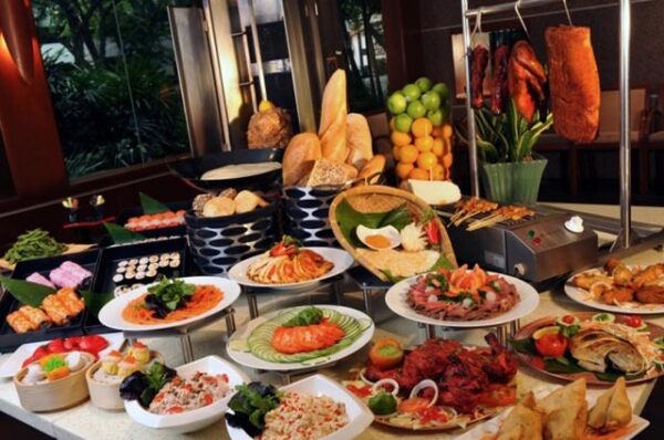 Khai tiệc buffet