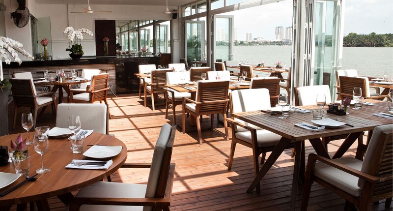 đặt tiệc sinh nhật tại nhà hàng