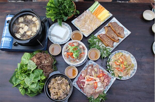 Nấu tiệc tại nhà quận 8 cung cấp dịch vụ trọn gói tiện lợi